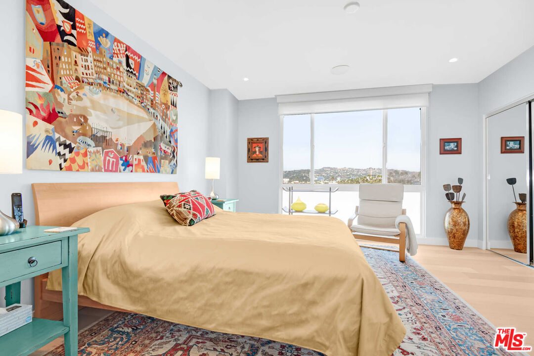 450 S Maple Dr Unit: 505