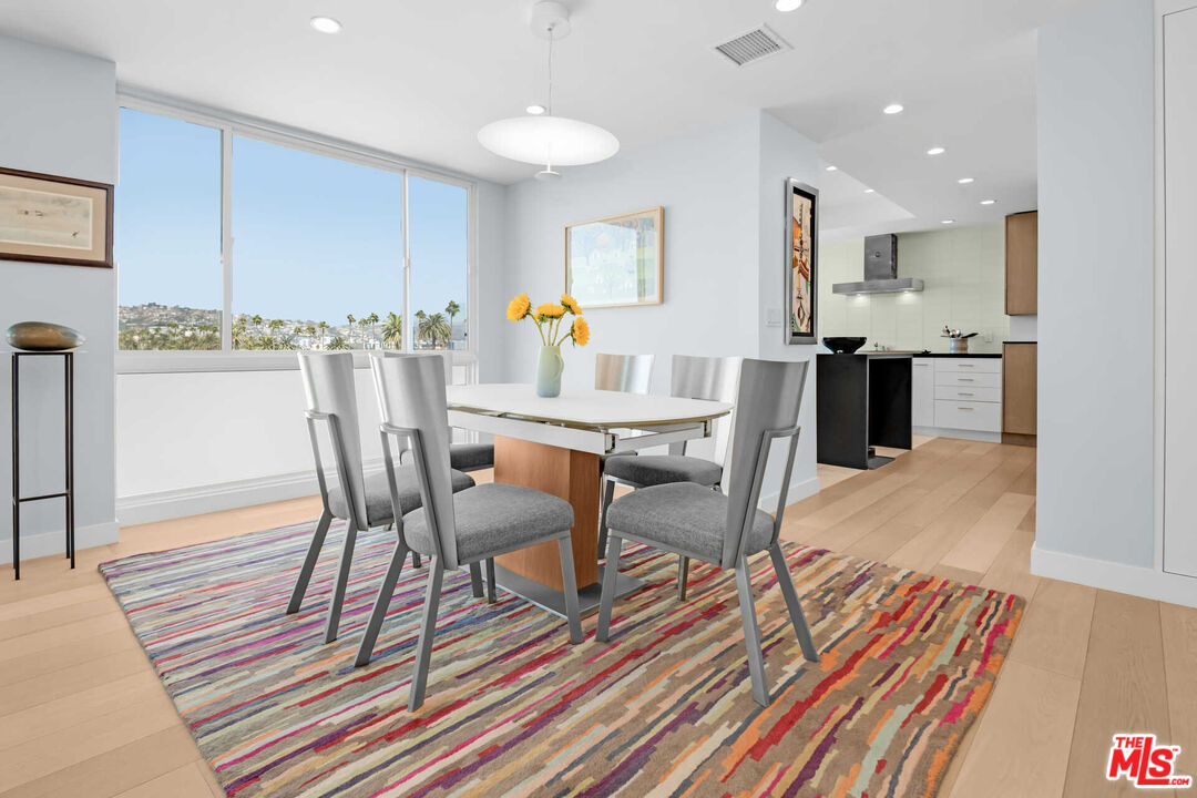 450 S Maple Dr Unit: 505