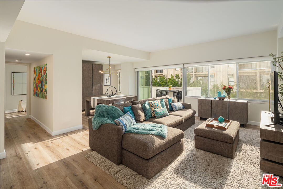 7135 Hollywood Blvd Unit: 405