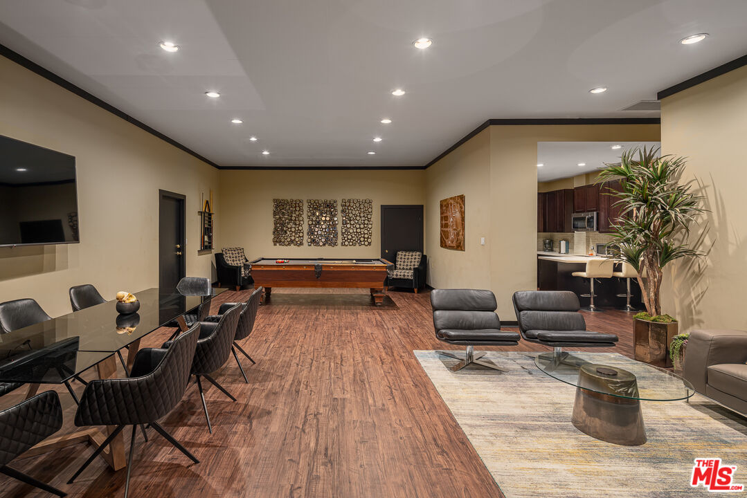 7135 Hollywood Blvd Unit: 405