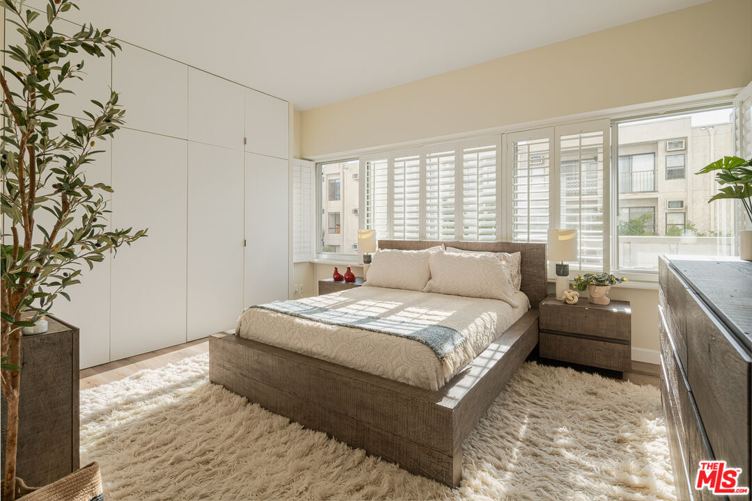 7135 Hollywood Blvd Unit: 405