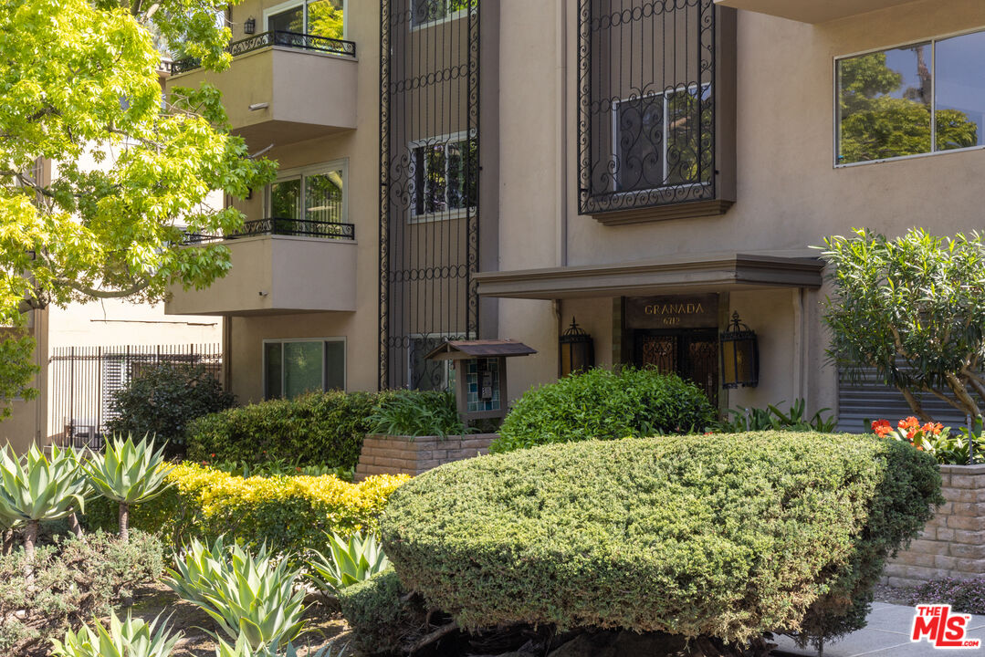 6708 Hillpark Dr Unit: 302