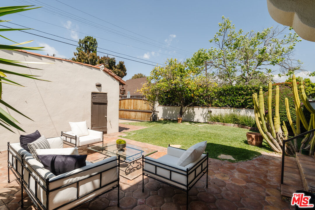 903 S Highland Ave