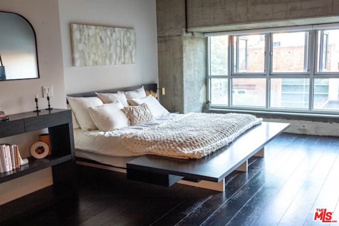 530 S Hewitt St Unit: 226