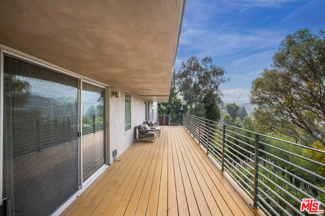 2507 Creston Dr