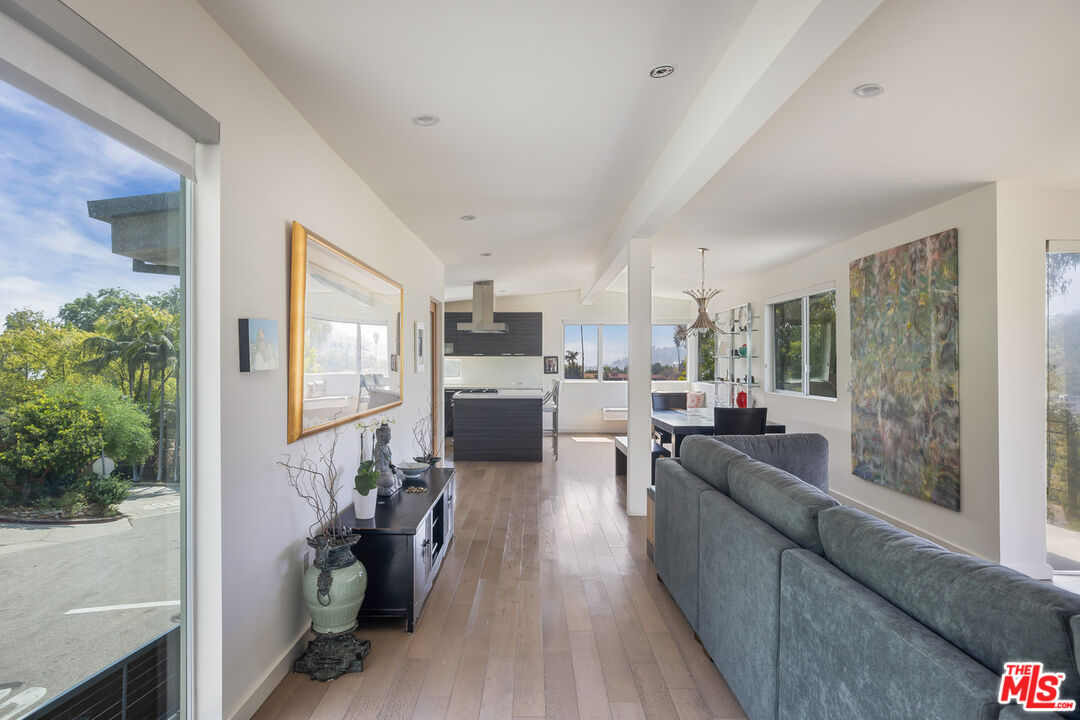 2507 Creston Dr