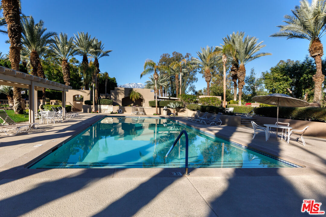 3 La Costa Dr