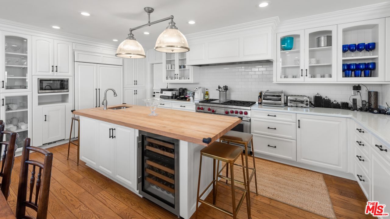 23450 Malibu Colony Rd