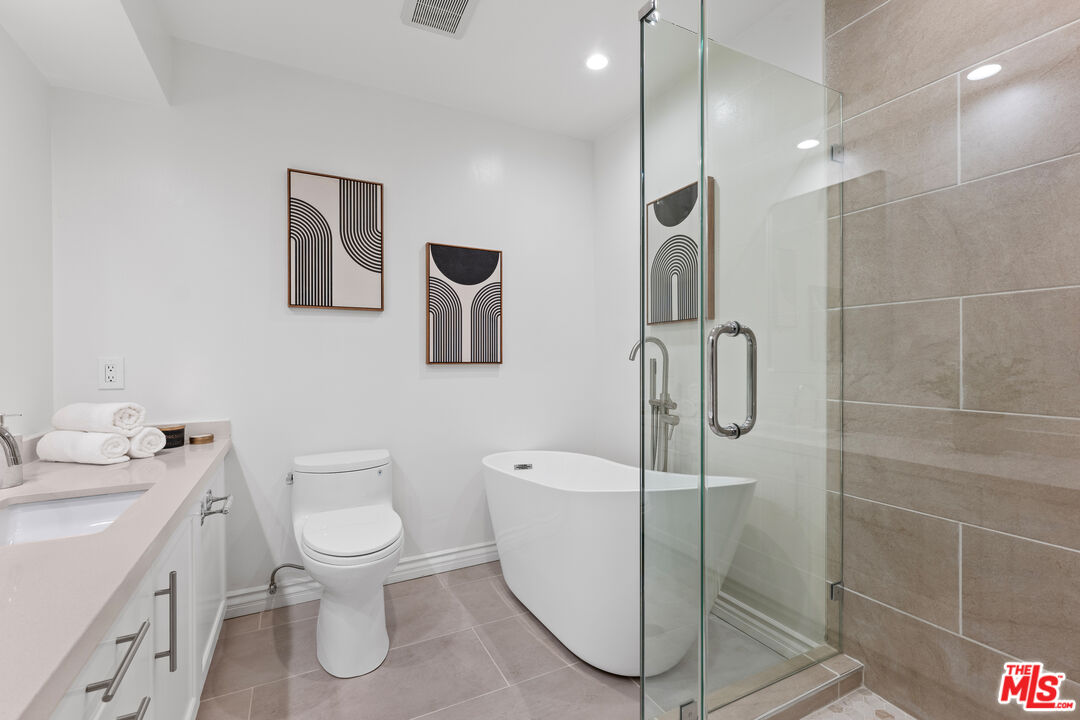 1255 Federal Ave Unit: 105