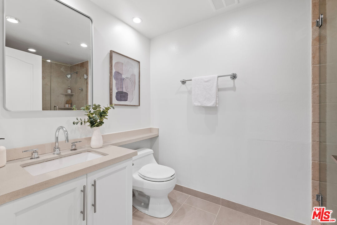 1255 Federal Ave Unit: 105