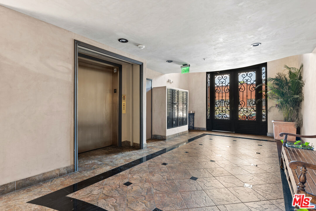 1255 Federal Ave Unit: 105
