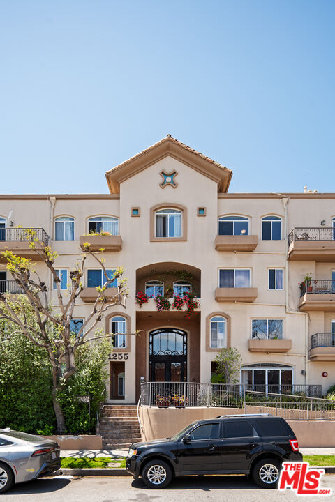 1255 Federal Ave Unit: 105