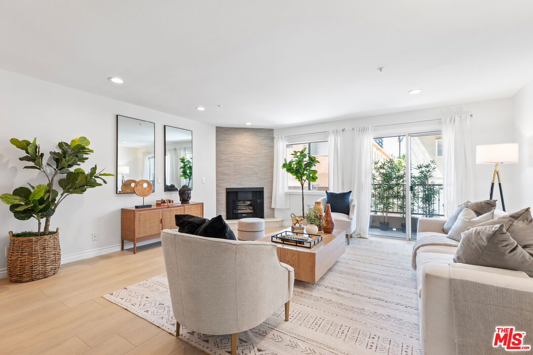 1255 Federal Ave Unit: 105