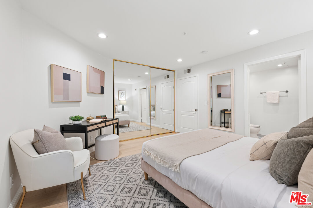 1255 Federal Ave Unit: 105