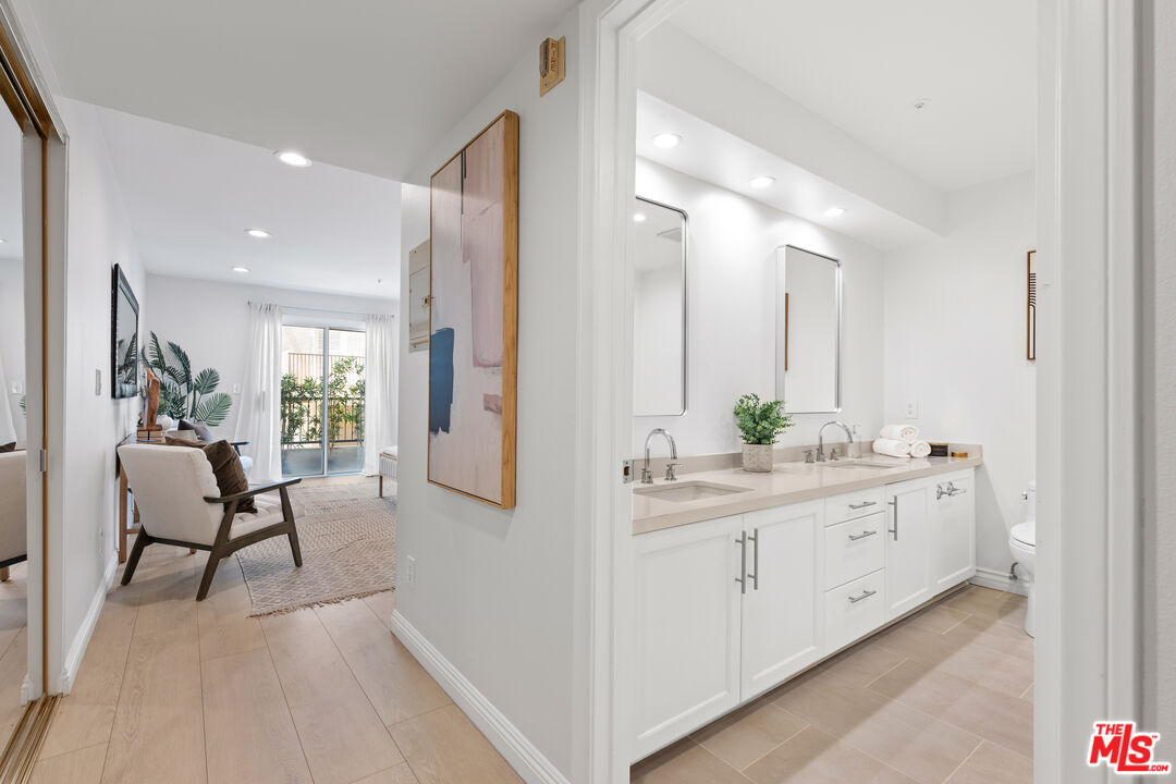 1255 Federal Ave Unit: 105
