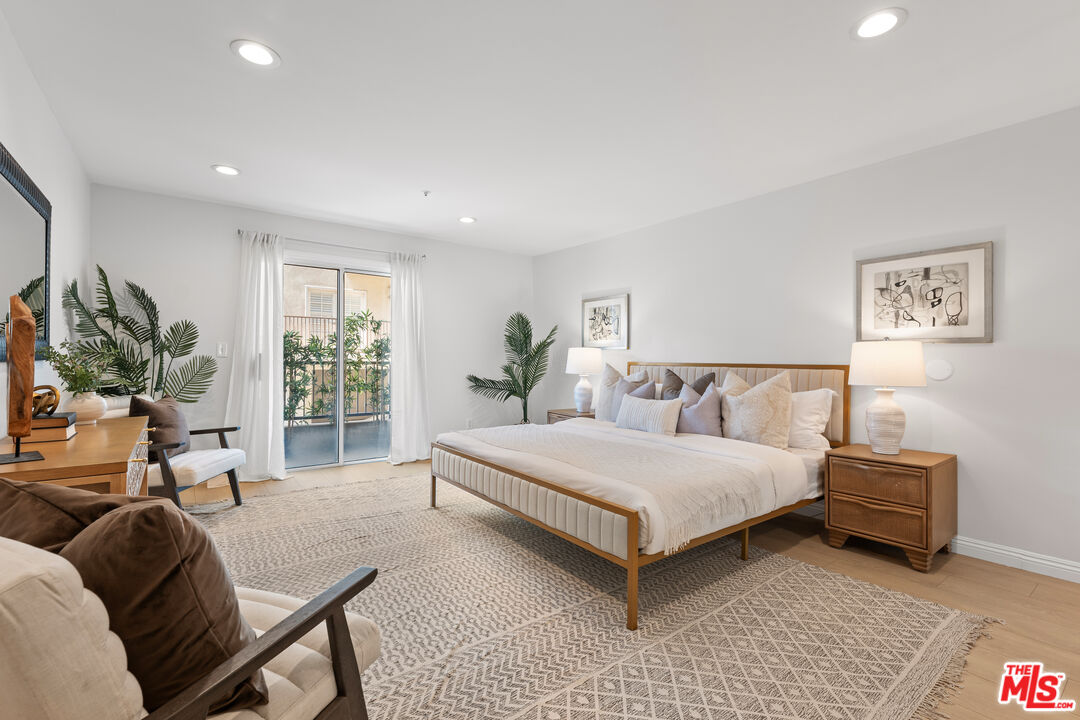 1255 Federal Ave Unit: 105
