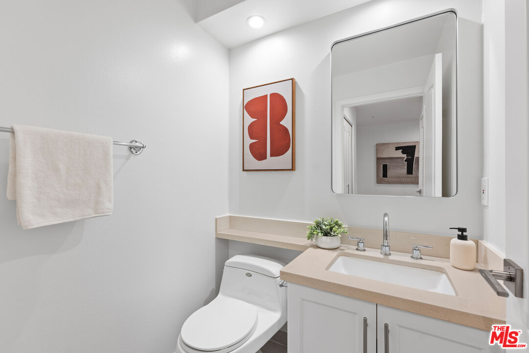 1255 Federal Ave Unit: 105