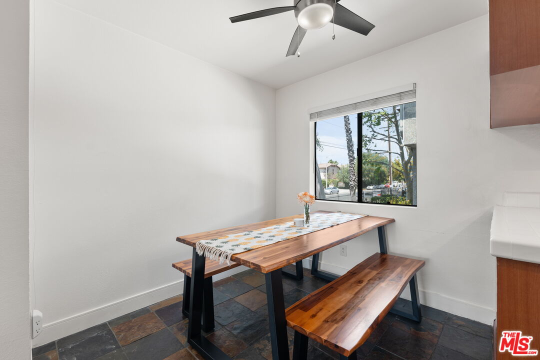 9140 Burnet Ave Unit: 1