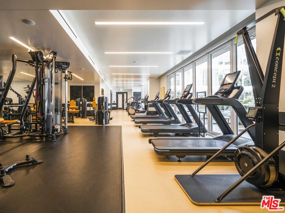 9000 W 3rd St Unit: 105