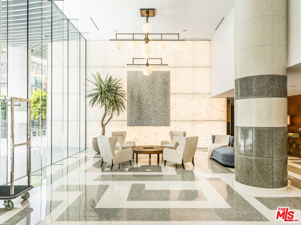9000 W 3rd St Unit: 105