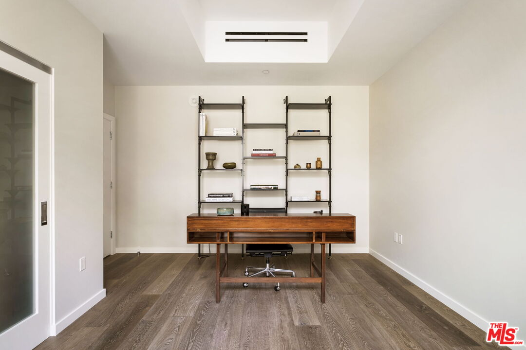 9000 W 3rd St Unit: 105