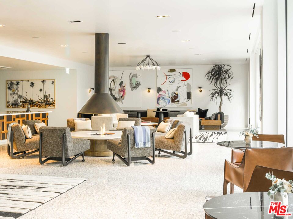 9000 W 3rd St Unit: 105