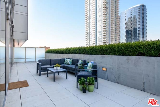 1155 S Grand Ave Unit: 614