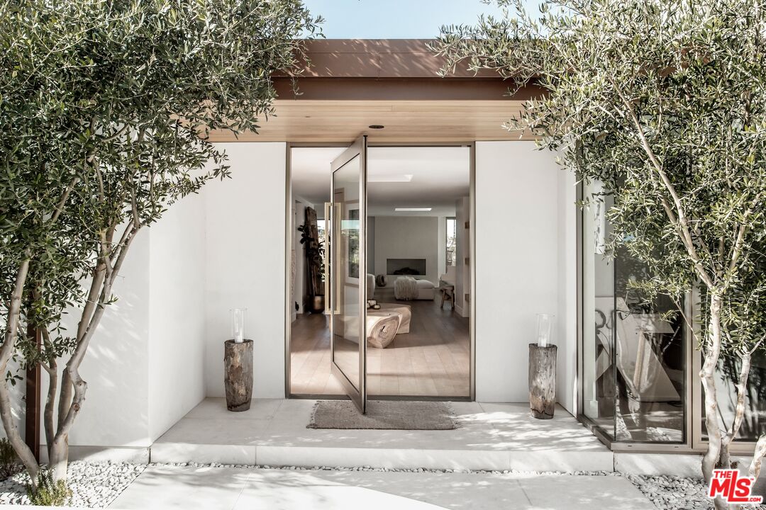 3539 Beverly Ridge Dr