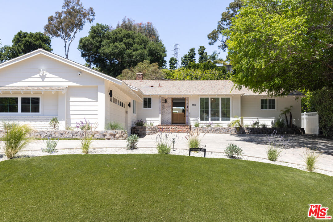 3709 Wrightwood Dr