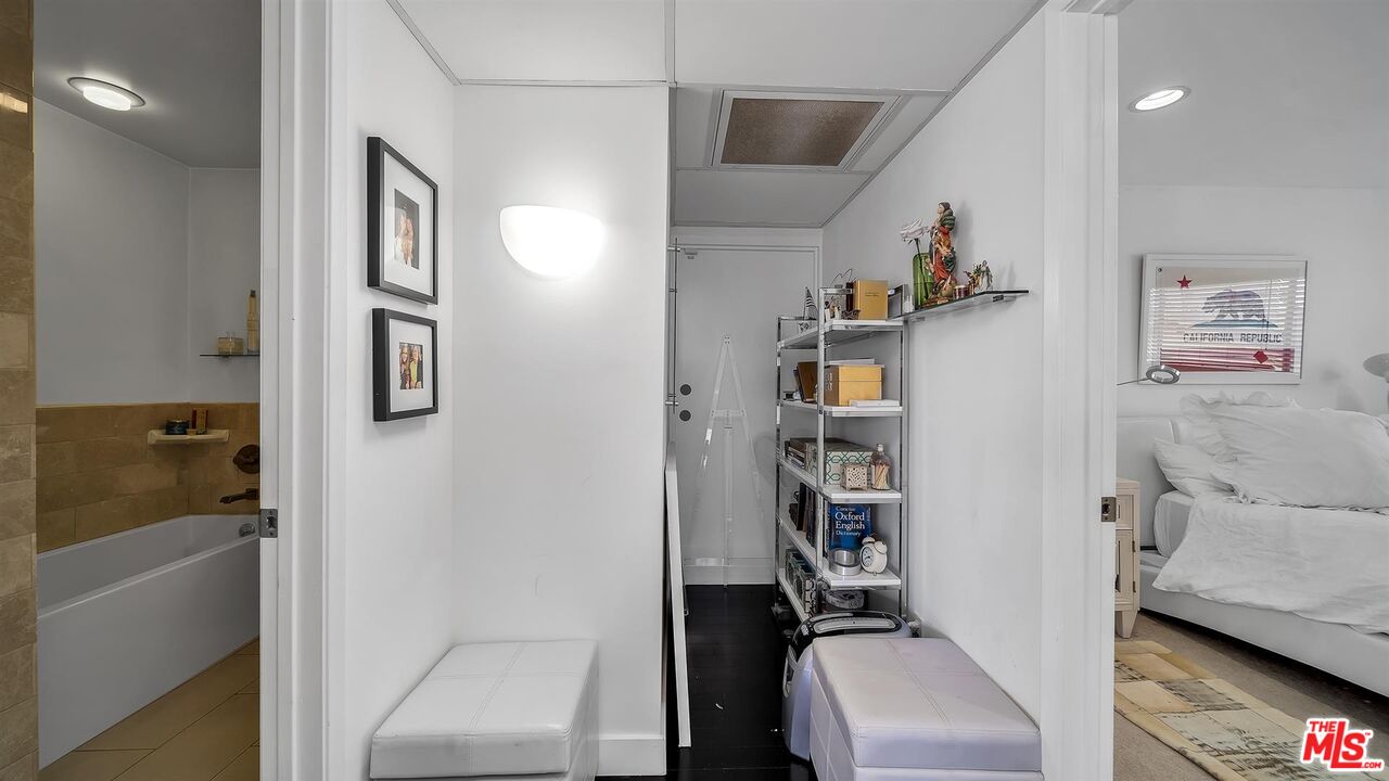 843 4th St Unit: 208