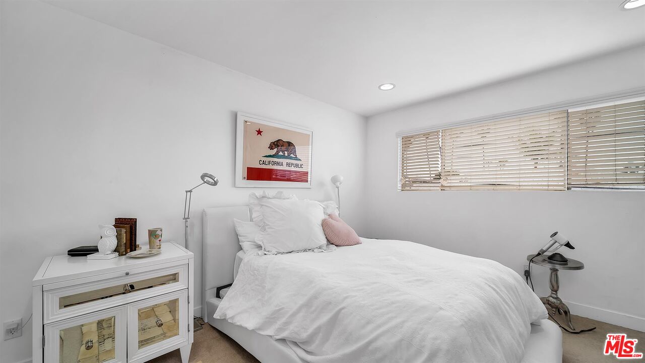 843 4th St Unit: 208