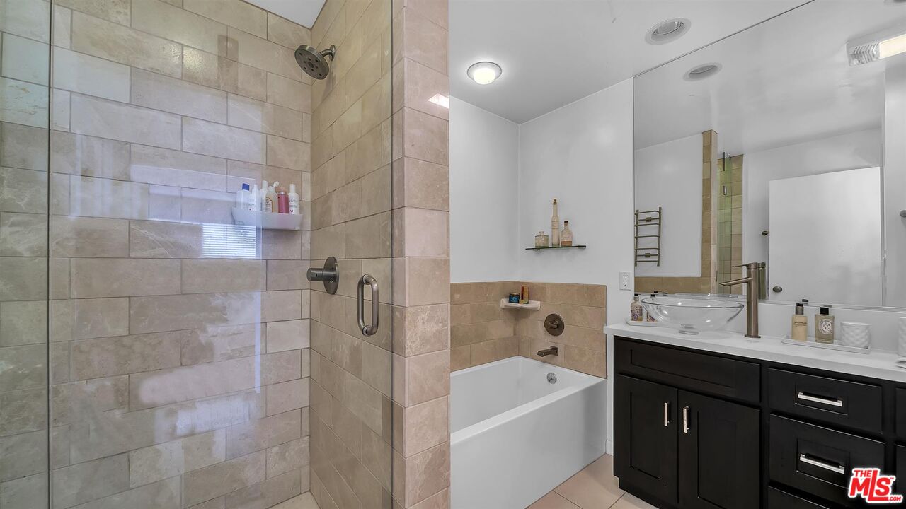 843 4th St Unit: 208