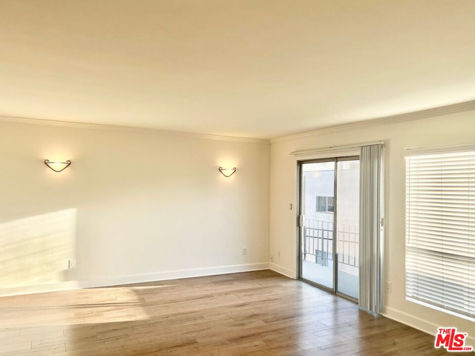 1827 Veteran Ave Unit: 21