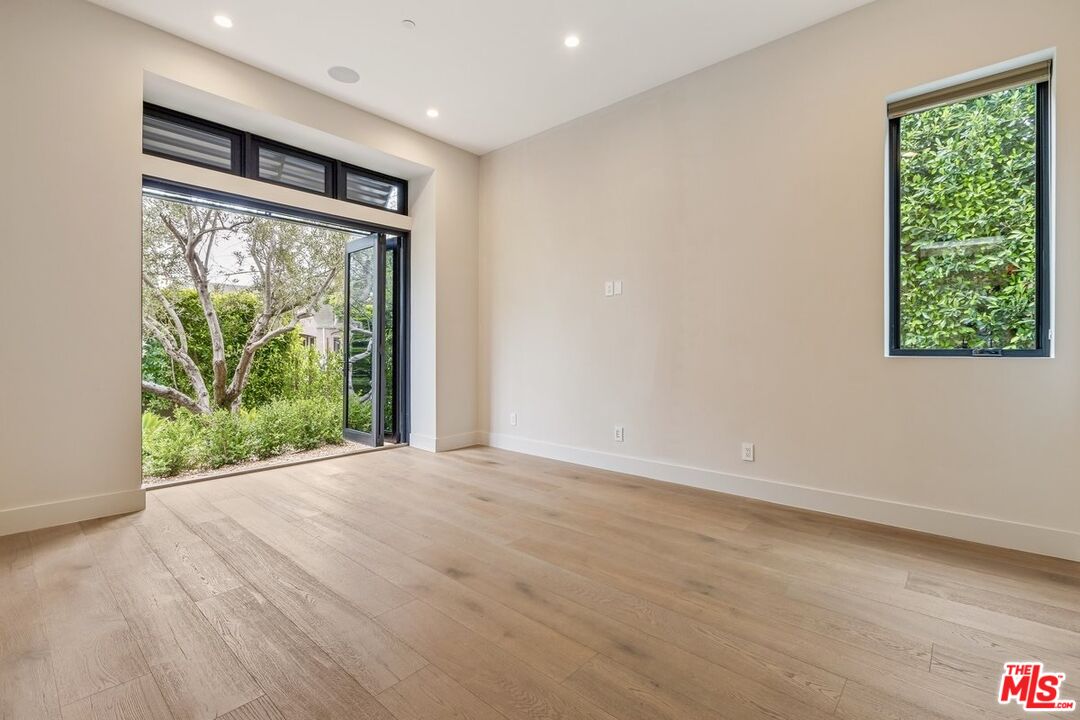 6361 Drexel Ave