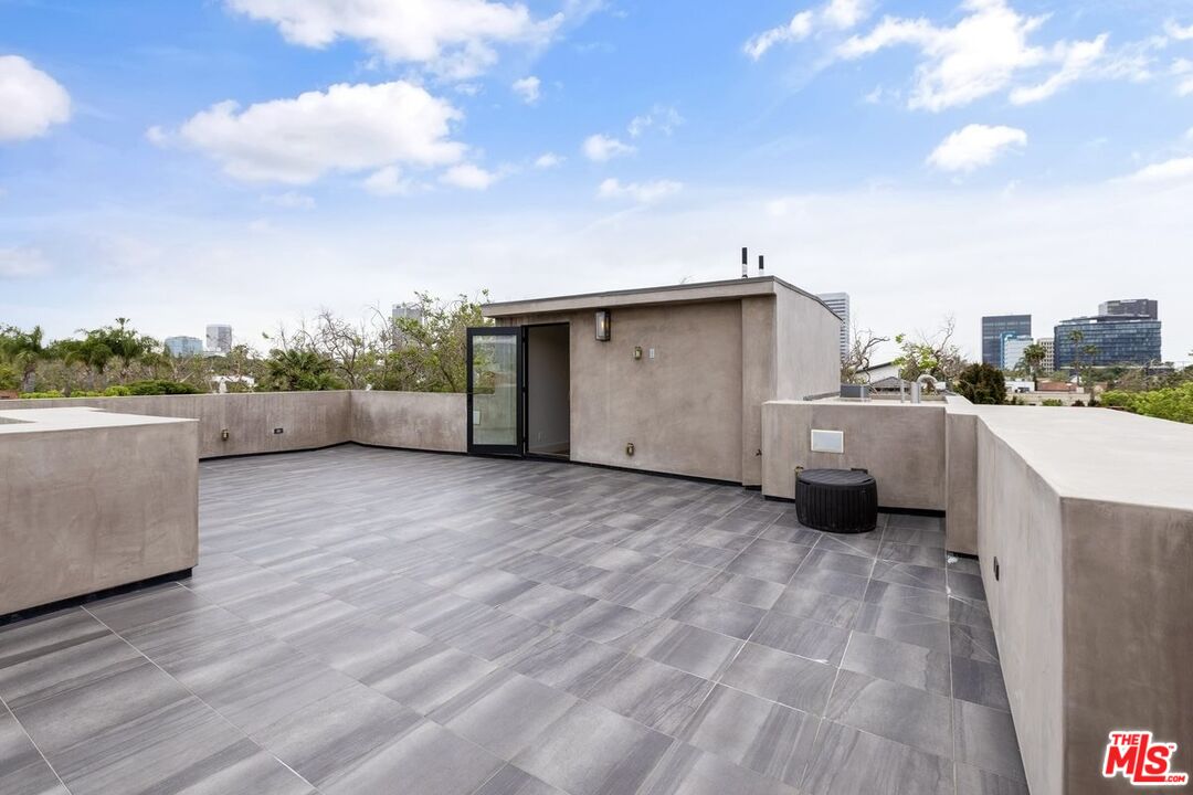 6361 Drexel Ave