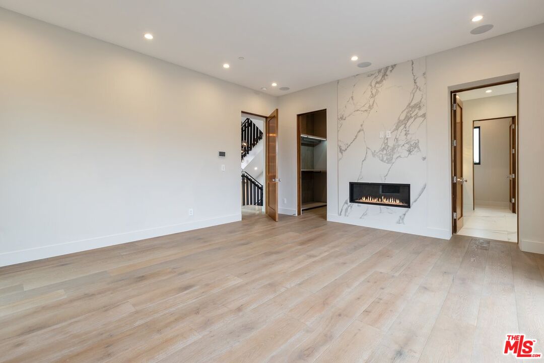 6361 Drexel Ave