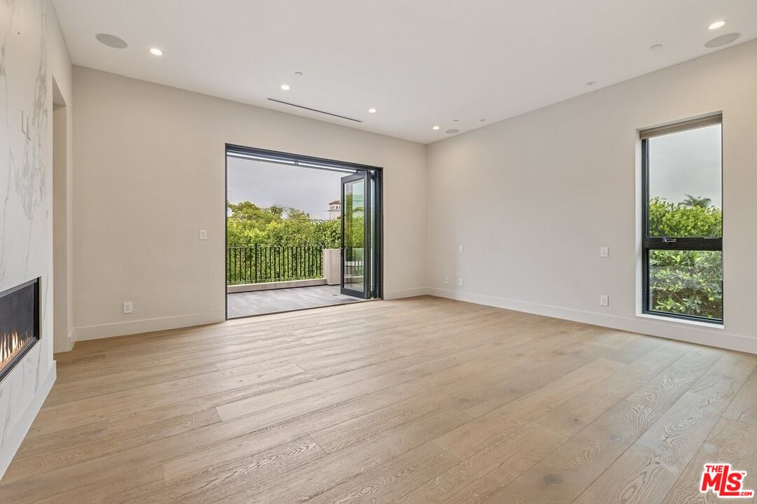 6361 Drexel Ave