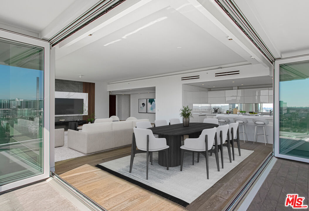 9000 W 3rd St Unit: 902