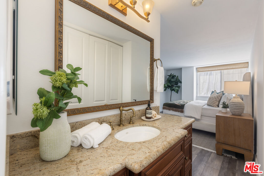 10751 Wilshire Blvd Unit: 702