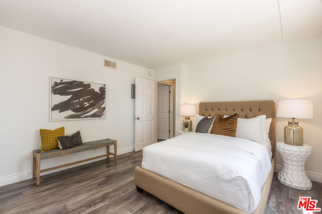 10751 Wilshire Blvd Unit: 702