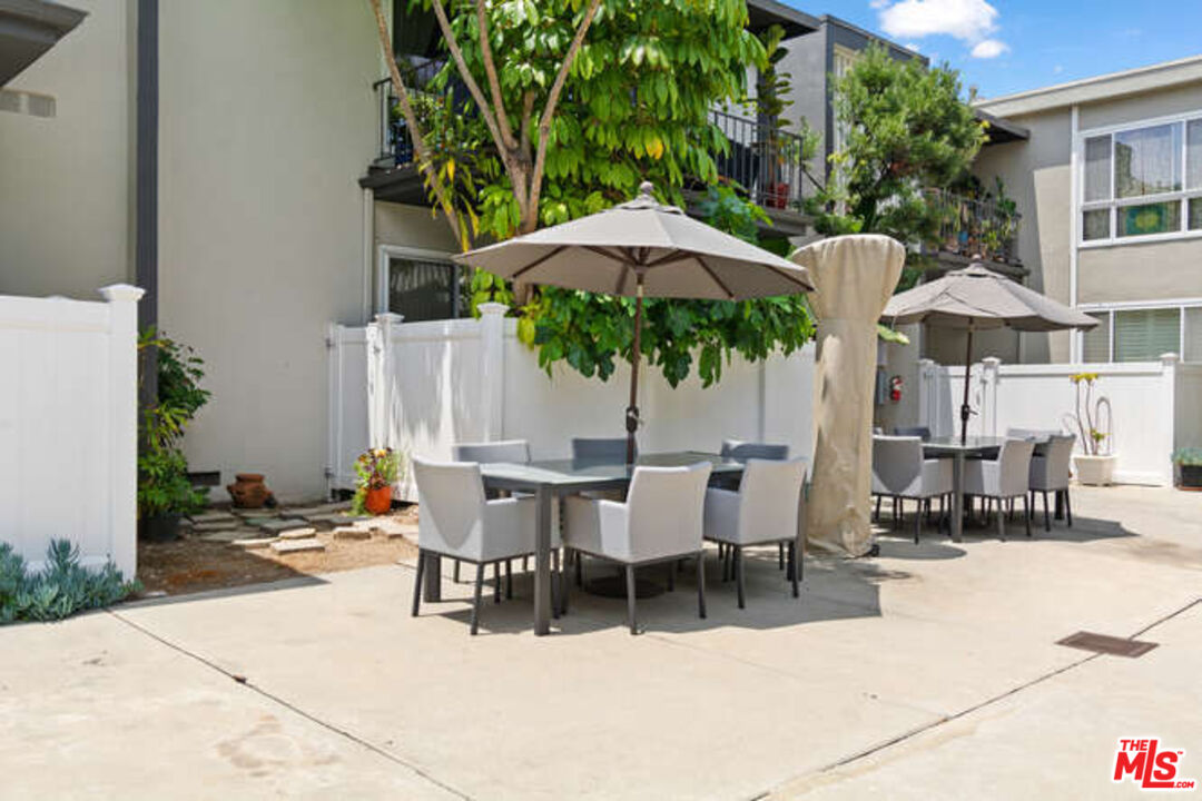 3748 Lockland Dr Unit: B