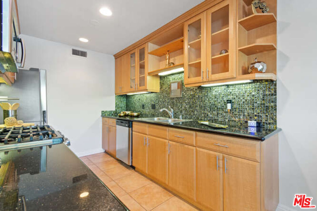 3748 Lockland Dr Unit: B