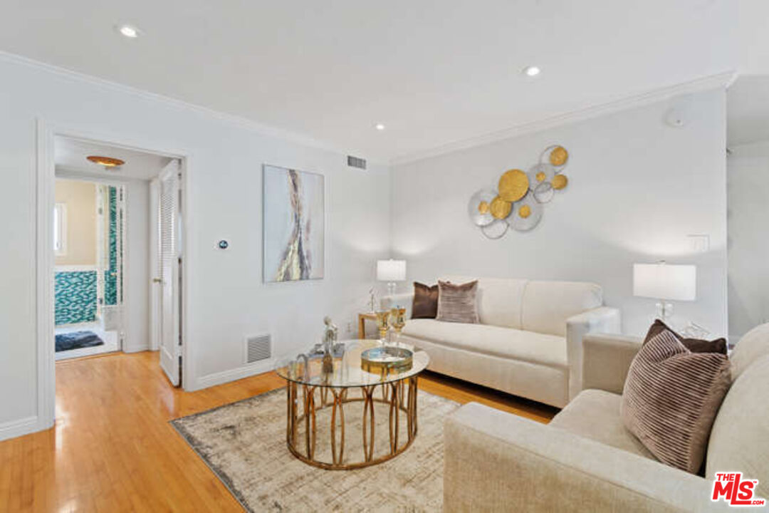 3748 Lockland Dr Unit: B