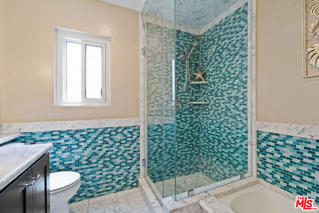 3748 Lockland Dr Unit: B