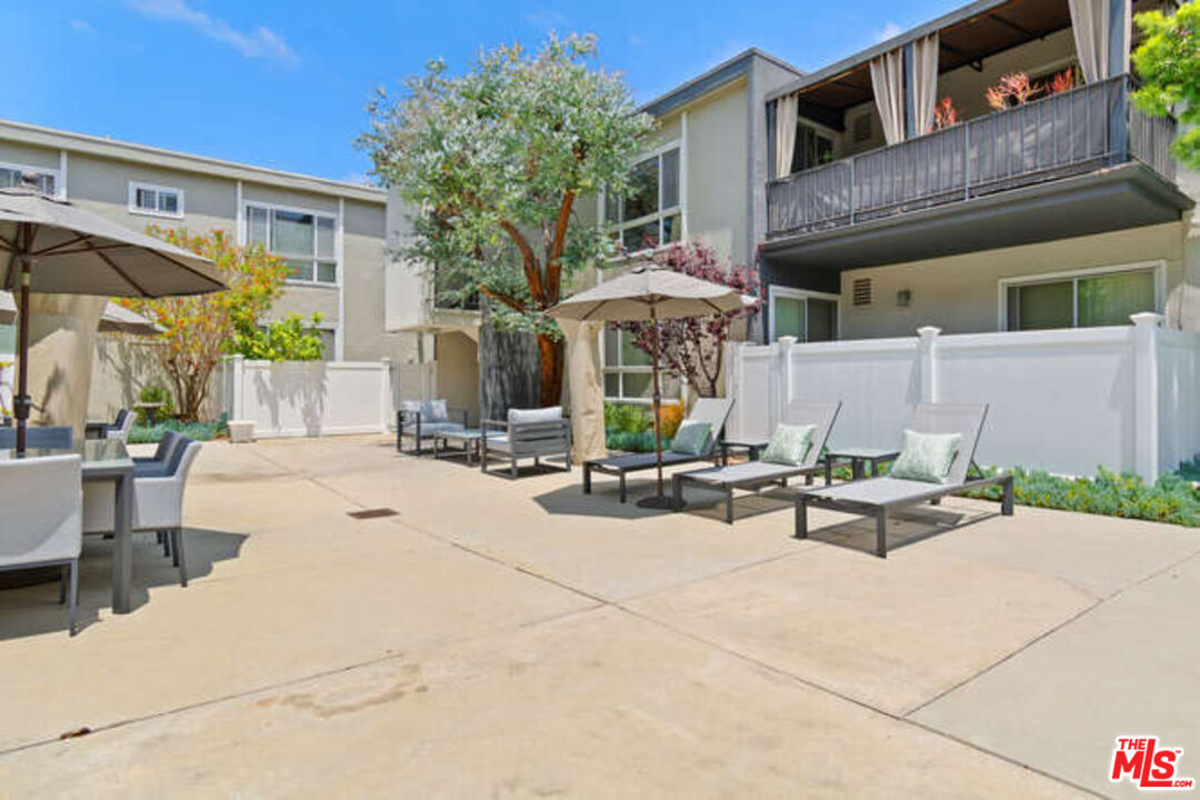 3748 Lockland Dr Unit: B