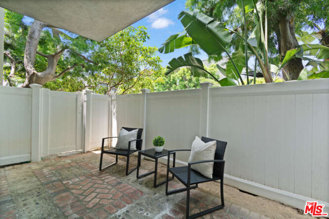 3748 Lockland Dr Unit: B