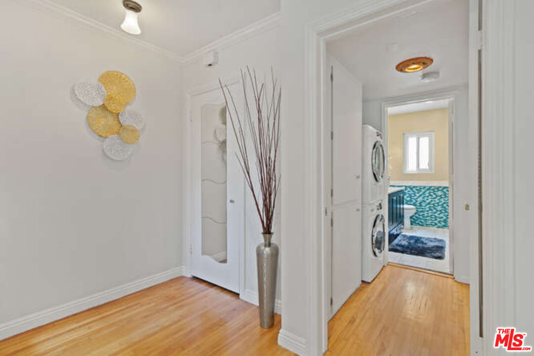 3748 Lockland Dr Unit: B