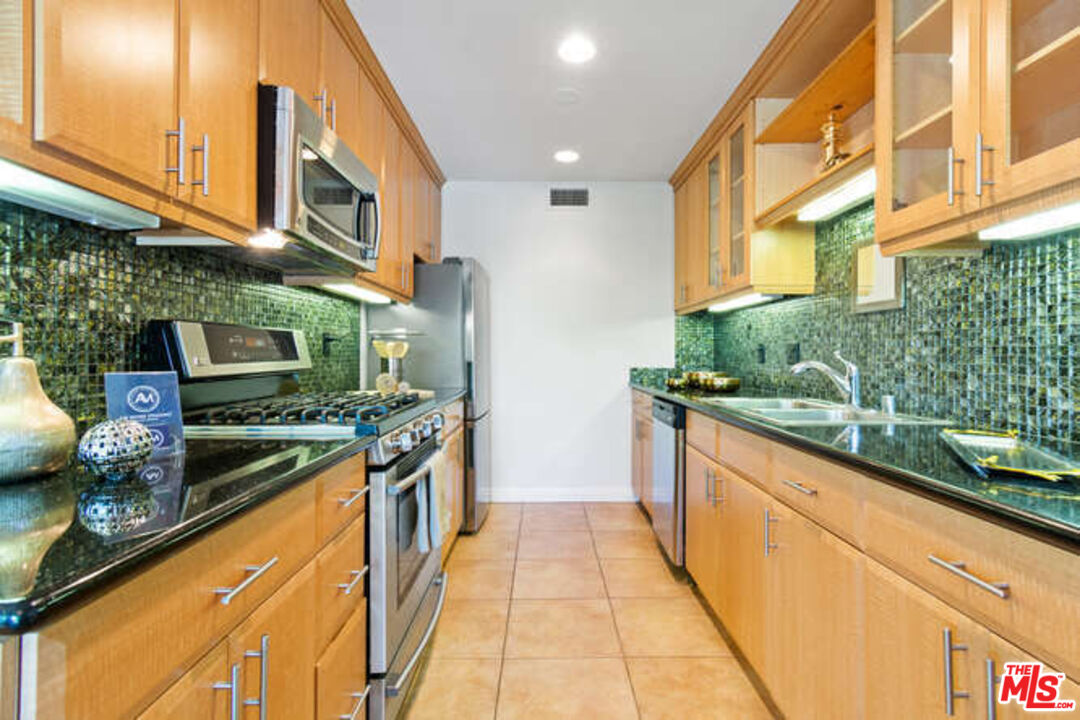 3748 Lockland Dr Unit: B