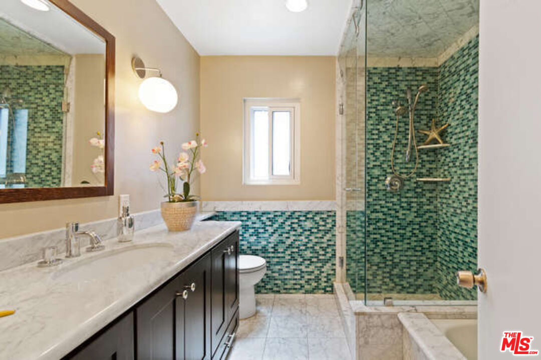 3748 Lockland Dr Unit: B