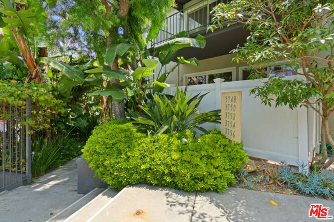 3748 Lockland Dr Unit: B